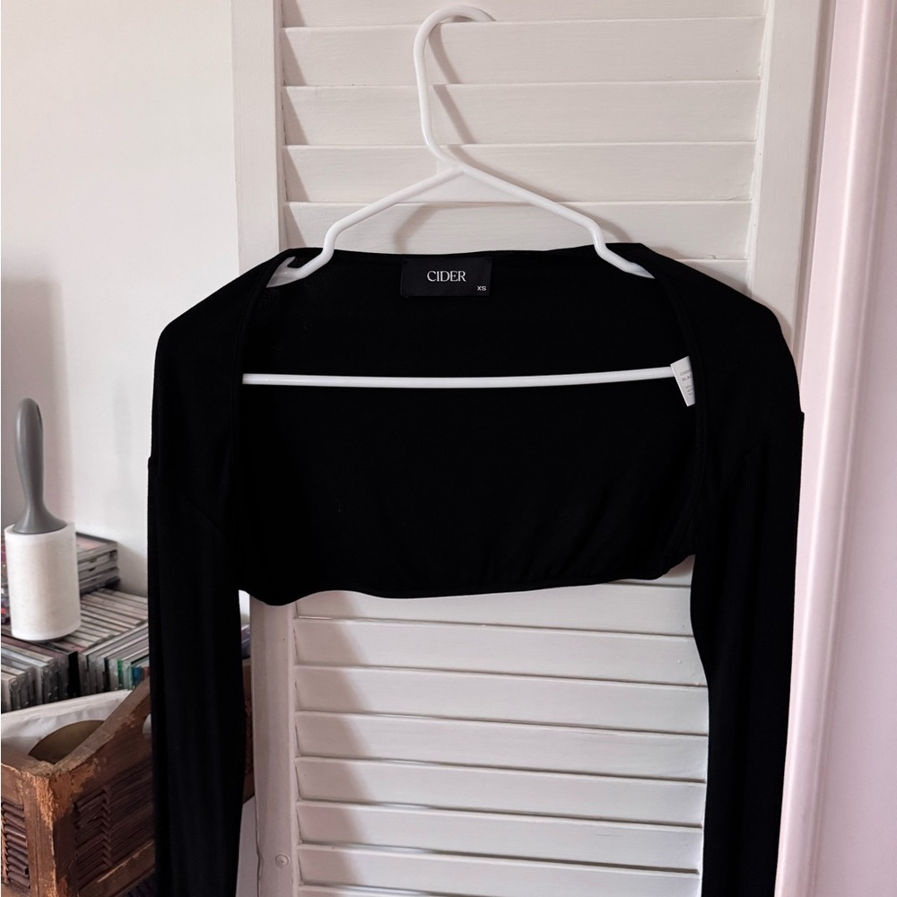 Cider Black Shrug Bolero